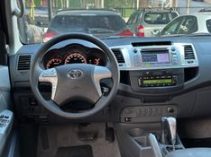 Toyota HILUX CAB.DUPLA SRV 3.0 TB-IC 2013 NEUMANN VEÍCULOS ARROIO DO MEIO / Carros no Vale