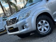 Toyota HILUX CAB.DUPLA SRV 3.0 TB-IC 2013 NEUMANN VEÍCULOS ARROIO DO MEIO / Carros no Vale