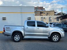 Toyota HILUX CAB.DUPLA SRV 3.0 TB-IC 2013 NEUMANN VEÍCULOS ARROIO DO MEIO / Carros no Vale