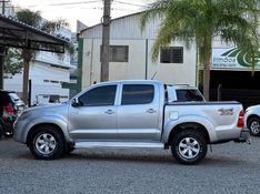 Toyota HILUX CAB.DUPLA SRV 3.0 TB-IC 2013 NEUMANN VEÍCULOS ARROIO DO MEIO / Carros no Vale