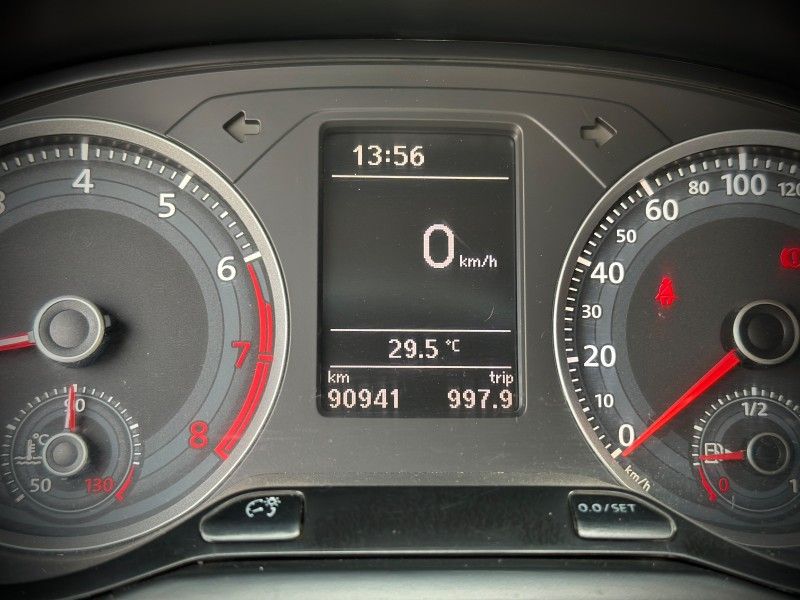 Volkswagen SAVEIRO TRENDLINE 1.6 2018 NEUMANN VEÍCULOS ARROIO DO MEIO / Carros no Vale