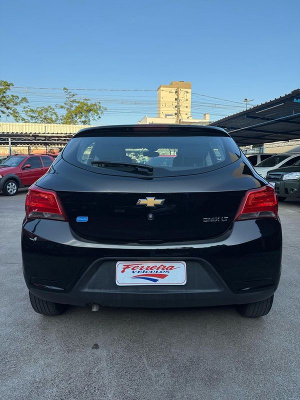 Chevrolet ONIX LT 1.0 8V 2017 FERREIRA VEÍCULOS VENÂNCIO AIRES / Carros no Vale