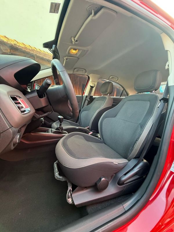Chevrolet PRISMA LT 1.4 8V 2014 FERREIRA VEÍCULOS VENÂNCIO AIRES / Carros no Vale