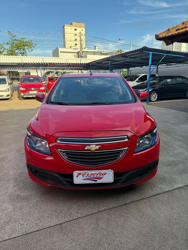 Chevrolet PRISMA LT 1.4 8V 2014 FERREIRA VEÍCULOS VENÂNCIO AIRES / Carros no Vale