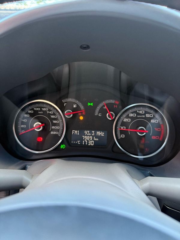 Fiat GRAND SIENA ESSENCE 1.6 2015 FERREIRA VEÍCULOS VENÂNCIO AIRES / Carros no Vale