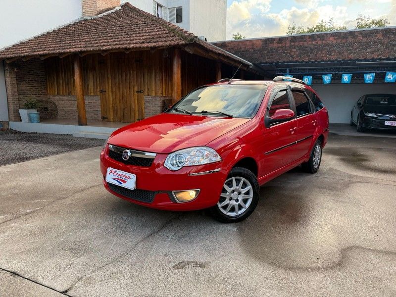 Fiat PALIO WEEKEND ATTRACTIVE 1.4 8V 2013 FERREIRA VEÍCULOS VENÂNCIO AIRES / Carros no Vale