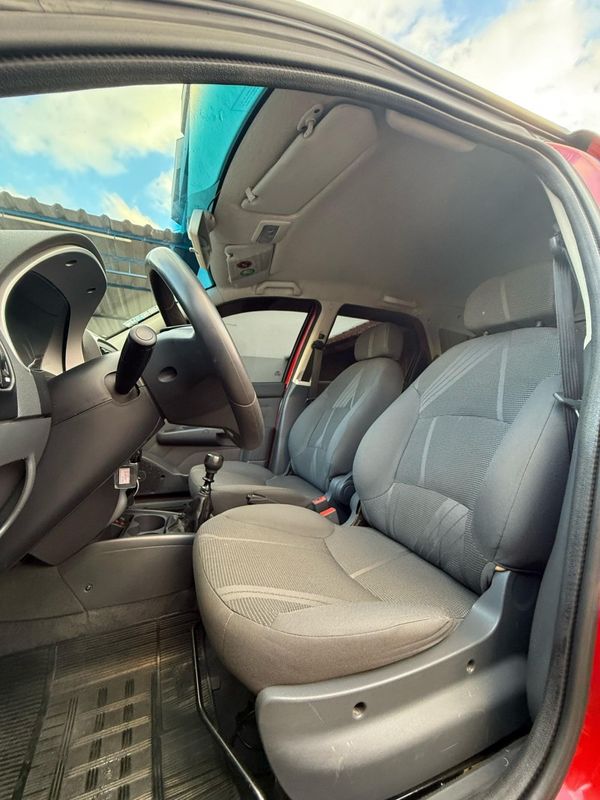 Fiat PALIO WEEKEND ATTRACTIVE 1.4 8V 2013 FERREIRA VEÍCULOS VENÂNCIO AIRES / Carros no Vale