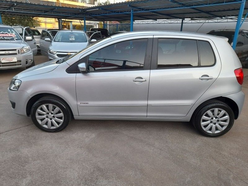 Volkswagen FOX 1.6 2014 FERREIRA VEÍCULOS VENÂNCIO AIRES / Carros no Vale