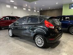 FORD FIESTA 1.6 Titanium Hatch 16V 2015/2016 M&C AUTOMÓVEIS CAXIAS DO SUL / Carros no Vale
