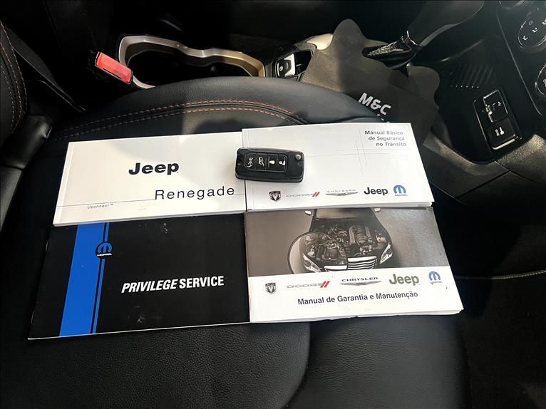 JEEP RENEGADE 1.8 16V Longitude 2016/2016 M&C AUTOMÓVEIS CAXIAS DO SUL / Carros no Vale