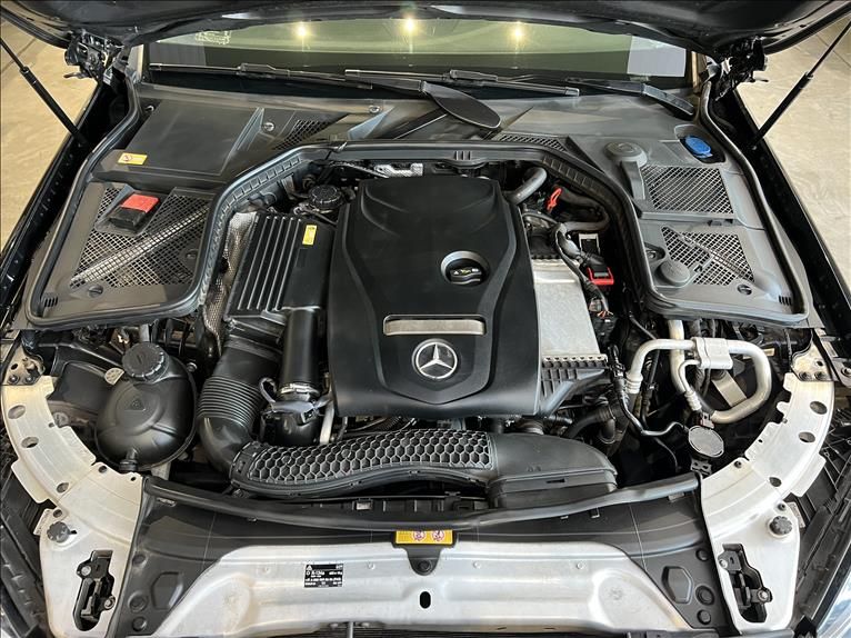 MERCEDES-BENZ C 180 1.6 CGI 16V Turbo 2014/2015 M&C AUTOMÓVEIS CAXIAS DO SUL / Carros no Vale