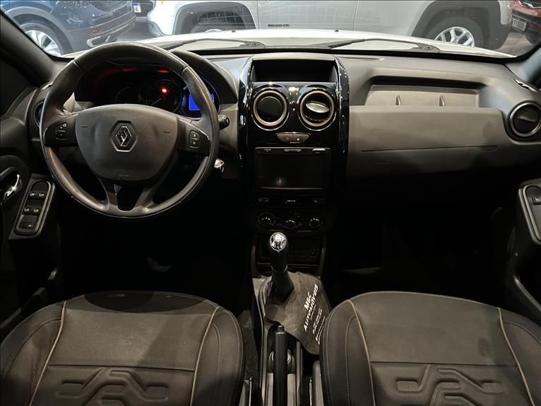 RENAULT DUSTER 1.6 Dynamique 4X2 16V 2015/2016 M&C AUTOMÓVEIS CAXIAS DO SUL / Carros no Vale