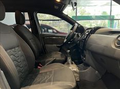RENAULT DUSTER 1.6 Dynamique 4X2 16V 2015/2016 M&C AUTOMÓVEIS CAXIAS DO SUL / Carros no Vale