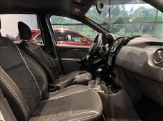 RENAULT DUSTER OROCH 1.6 16V Dynamique 2016/2017 M&C AUTOMÓVEIS CAXIAS DO SUL / Carros no Vale