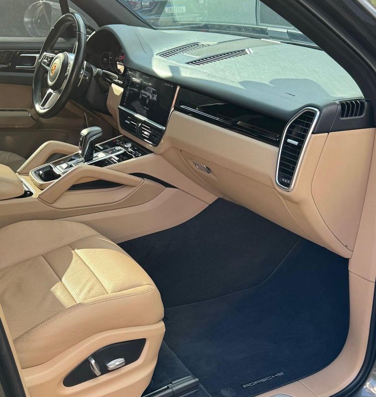 PORSCHE CAYENNE 2.9 V6 GASOLINA S AWD TIPTRONIC S 2018/2019 FÁBIO BERNARDES PORTO ALEGRE / Carros no Vale