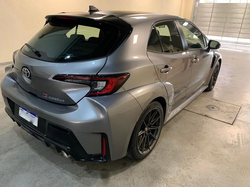 TOYOTA GR COROLLA 1.6 TURBO GASOLINA CIRCUIT GR-FOUR MANUAL 2024/2024 FÁBIO BERNARDES PORTO ALEGRE / Carros no Vale
