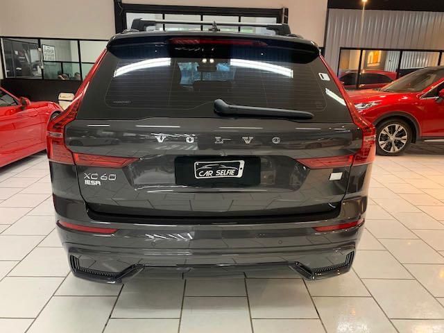 VOLVO XC60 2.0 T8 RECHARGE ULTIMATE DARK AWD GEARTRONIC 2022/2023 FÁBIO BERNARDES PORTO ALEGRE / Carros no Vale