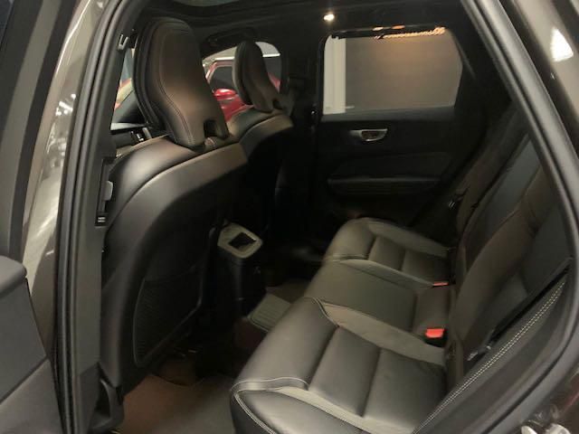VOLVO XC60 2.0 T8 RECHARGE ULTIMATE DARK AWD GEARTRONIC 2022/2023 FÁBIO BERNARDES PORTO ALEGRE / Carros no Vale