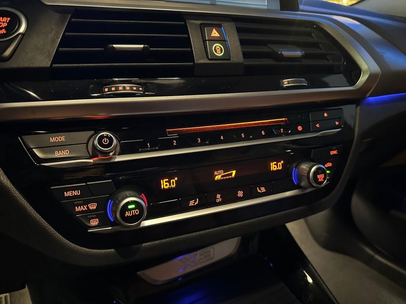 BMW X3 XDRIVE 30i X-Line 2.0 Turbo 252cv Aut 2018/2018 CONCEPT MOTORS PASSO FUNDO / Carros no Vale