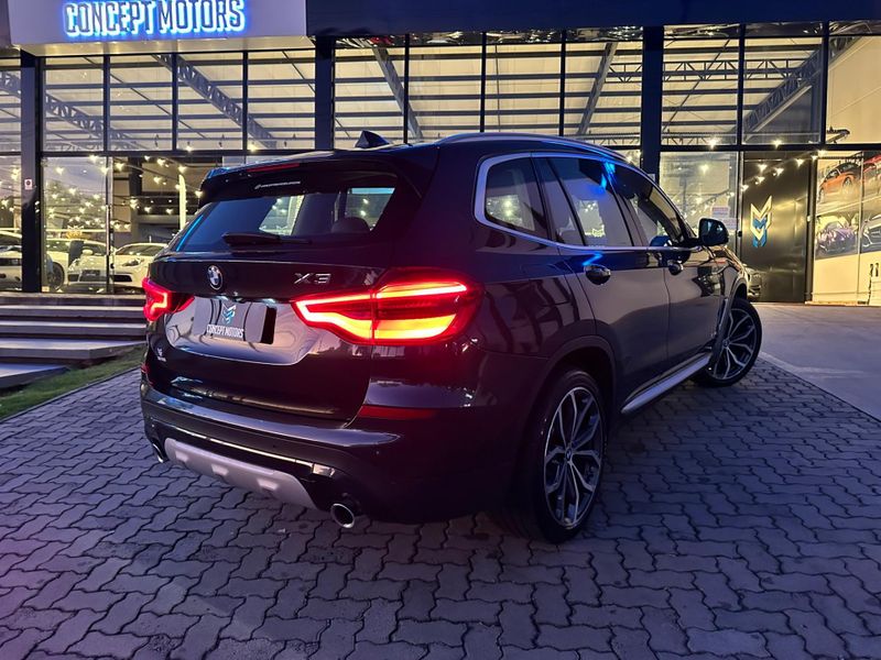 BMW X3 XDRIVE 30i X-Line 2.0 Turbo 252cv Aut 2018/2018 CONCEPT MOTORS PASSO FUNDO / Carros no Vale