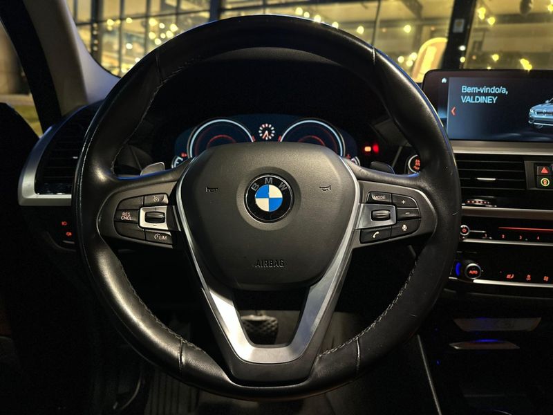 BMW X3 XDRIVE 30i X-Line 2.0 Turbo 252cv Aut 2018/2018 CONCEPT MOTORS PASSO FUNDO / Carros no Vale