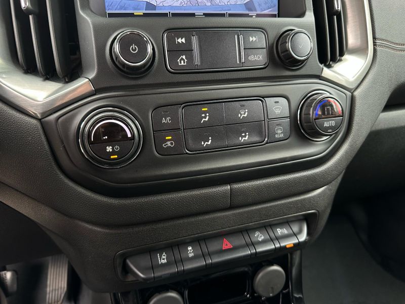 Chevrolet S-10 Pick-up S10 P-Up H.Country 2.8 4×4 CD Dies.Aut. 2021/2022 CONCEPT MOTORS PASSO FUNDO / Carros no Vale