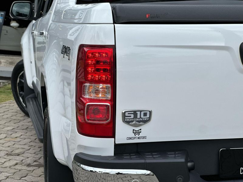 Chevrolet S-10 Pick-up S10 P-Up H.Country 2.8 4×4 CD Dies.Aut. 2021/2022 CONCEPT MOTORS PASSO FUNDO / Carros no Vale