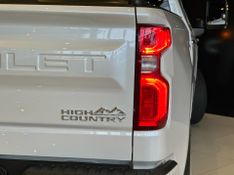 Chevrolet Silverado High Country 5.3 V8 AWD Aut. 2023/2024 CONCEPT MOTORS PASSO FUNDO / Carros no Vale