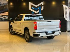 Chevrolet Silverado High Country 5.3 V8 AWD Aut. 2023/2024 CONCEPT MOTORS PASSO FUNDO / Carros no Vale