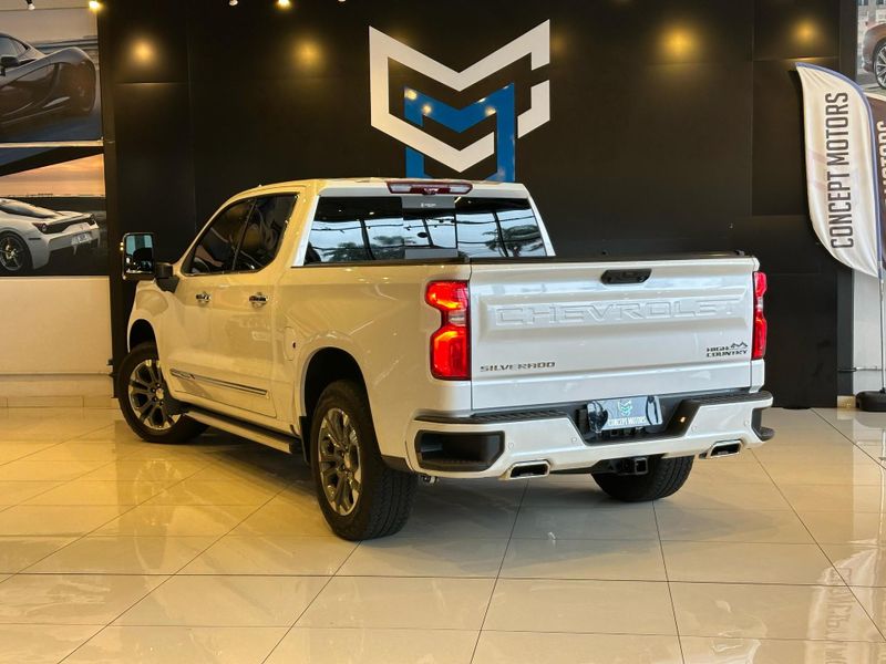 Chevrolet Silverado High Country 5.3 V8 AWD Aut. 2023/2024 CONCEPT MOTORS PASSO FUNDO / Carros no Vale