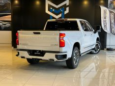 Chevrolet Silverado High Country 5.3 V8 AWD Aut. 2023/2024 CONCEPT MOTORS PASSO FUNDO / Carros no Vale