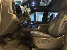Chevrolet Silverado High Country 5.3 V8 AWD Aut. 2023/2024 CONCEPT MOTORS PASSO FUNDO / Carros no Vale