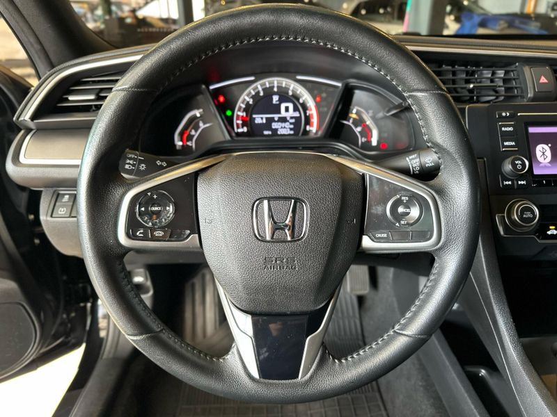 Honda Civic Sedan LX 2.0 Flex 16V Aut 4p 2019/2020 CONCEPT MOTORS PASSO FUNDO / Carros no Vale