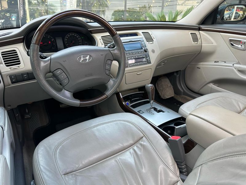 Hyundai Azera GLS 3.3 V6 24V 4p Aut. 2008/2009 CONCEPT MOTORS PASSO FUNDO / Carros no Vale