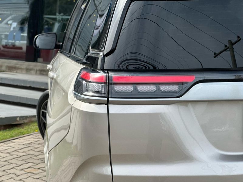 Jeep Commander Overland T270 1.3 TB Flex Aut. 2021/2022 CONCEPT MOTORS PASSO FUNDO / Carros no Vale