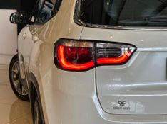 Jeep Compass LIMITED 2.0 4×2 Flex 16V Aut. 2017/2018 CONCEPT MOTORS PASSO FUNDO / Carros no Vale