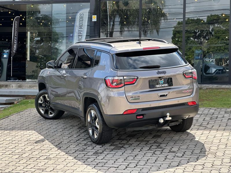 Jeep Compass TRAILHAWK 2.0 4×4 Dies 16V Aut. 2017/2018 CONCEPT MOTORS PASSO FUNDO / Carros no Vale