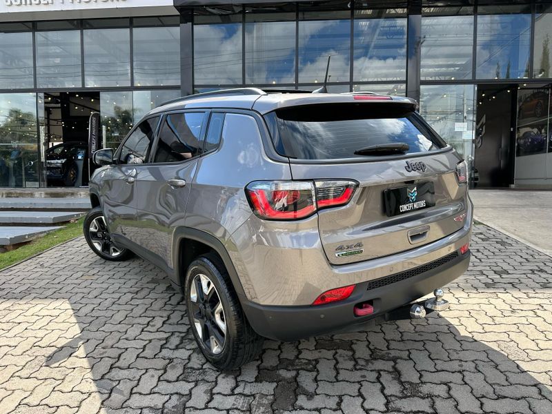 Jeep Compass TRAILHAWK 2.0 4×4 Dies 16V Aut. 2017/2018 CONCEPT MOTORS PASSO FUNDO / Carros no Vale