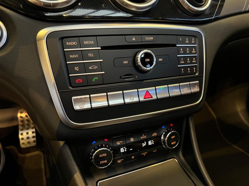 Mercedes-Benz Cla 45 AMG 4MATIC CGI 2.0 TB Aut. 2017/2018 CONCEPT MOTORS PASSO FUNDO / Carros no Vale