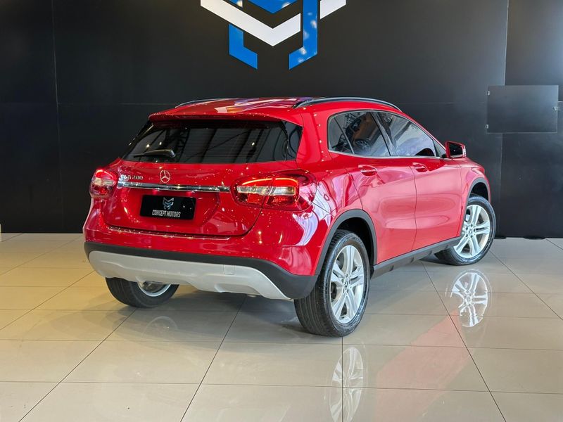 Mercedes-Benz Gla 200 Style 1.6 TB 16V/Flex Aut. 2017/2018 CONCEPT MOTORS PASSO FUNDO / Carros no Vale