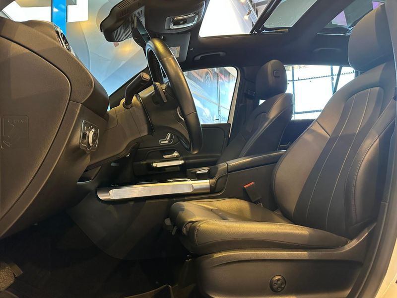 Mercedes-Benz GLB 200 Progressive 1.3 TB 16V Aut. 2021/2021 CONCEPT MOTORS PASSO FUNDO / Carros no Vale