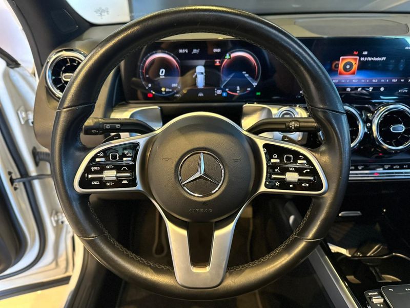 Mercedes-Benz GLB 200 Progressive 1.3 TB 16V Aut. 2021/2021 CONCEPT MOTORS PASSO FUNDO / Carros no Vale