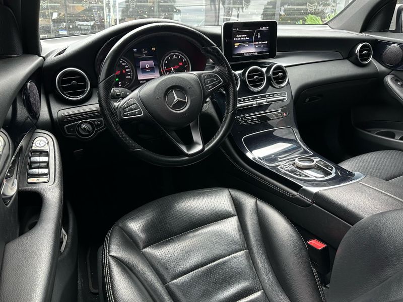 Mercedes-Benz GLC 250 4MATIC 2.0 TB 16V Aut. 2016/2016 CONCEPT MOTORS PASSO FUNDO / Carros no Vale