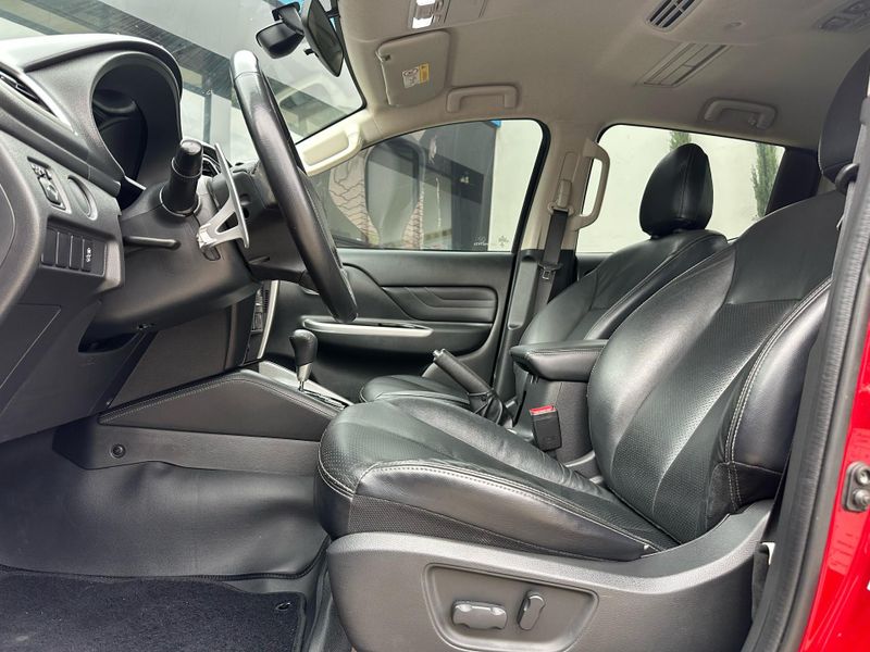 Mitsubishi L200 Triton Sport HPE 2.4 CD Diesel Aut. 2021/2022 CONCEPT MOTORS PASSO FUNDO / Carros no Vale