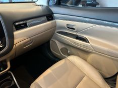 Mitsubishi Outlander HPE-S 2.2 Diesel 4×4 Aut. 2021/2022 CONCEPT MOTORS PASSO FUNDO / Carros no Vale