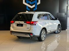 Mitsubishi Outlander HPE-S 2.2 Diesel 4×4 Aut. 2021/2022 CONCEPT MOTORS PASSO FUNDO / Carros no Vale