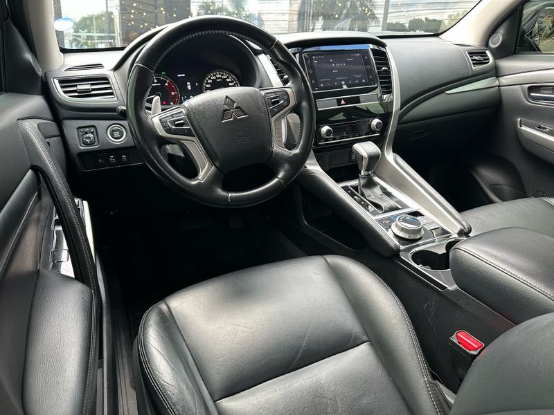 Mitsubishi Pajero Sport HPE 2.4 4×4 Diesel Aut. 2020/2021 CONCEPT MOTORS PASSO FUNDO / Carros no Vale
