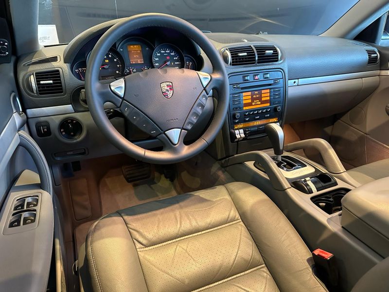 Porsche Cayenne V6 3.6 24V 2009/2010 CONCEPT MOTORS PASSO FUNDO / Carros no Vale