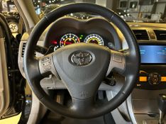 Toyota Corolla XEi 2.0 Flex 16V Aut. 2010/2011 CONCEPT MOTORS PASSO FUNDO / Carros no Vale