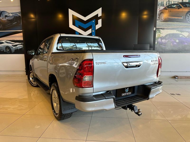 Toyota Hilux CD SRV 4×4 2.8 TDI Diesel Aut. 2018/2018 CONCEPT MOTORS PASSO FUNDO / Carros no Vale
